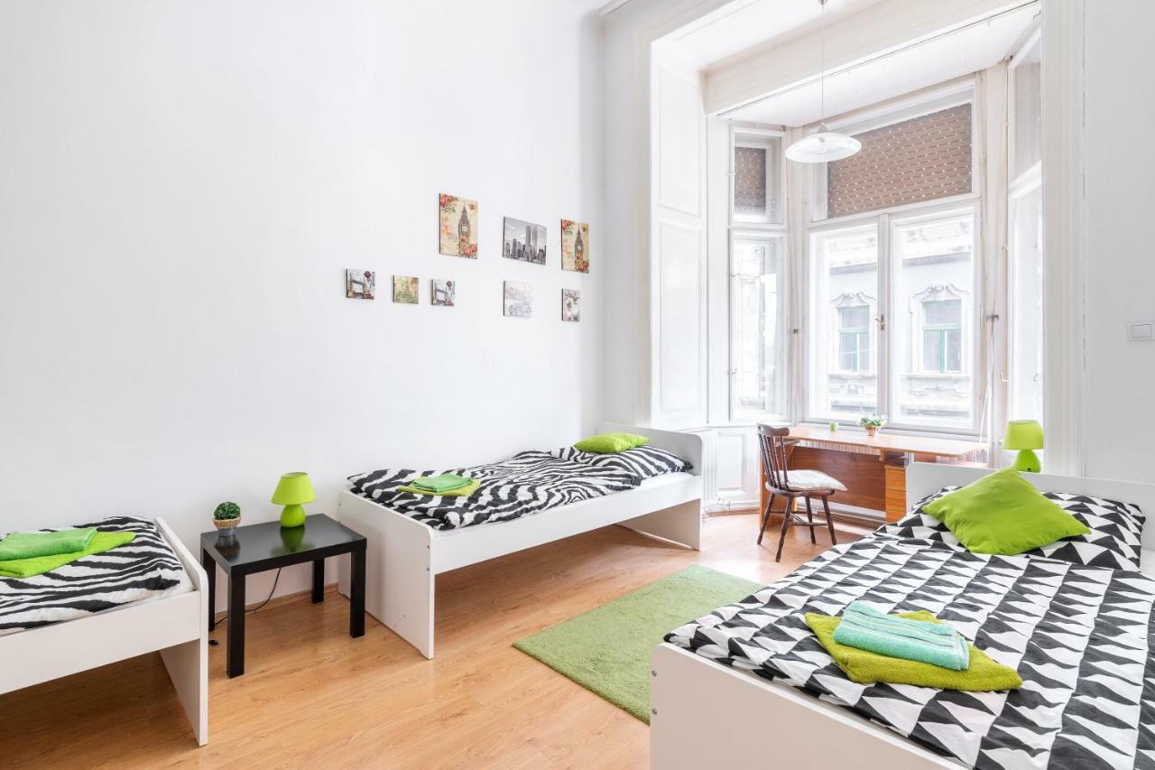 Izabella Home 2 Budapest Exteriör bild