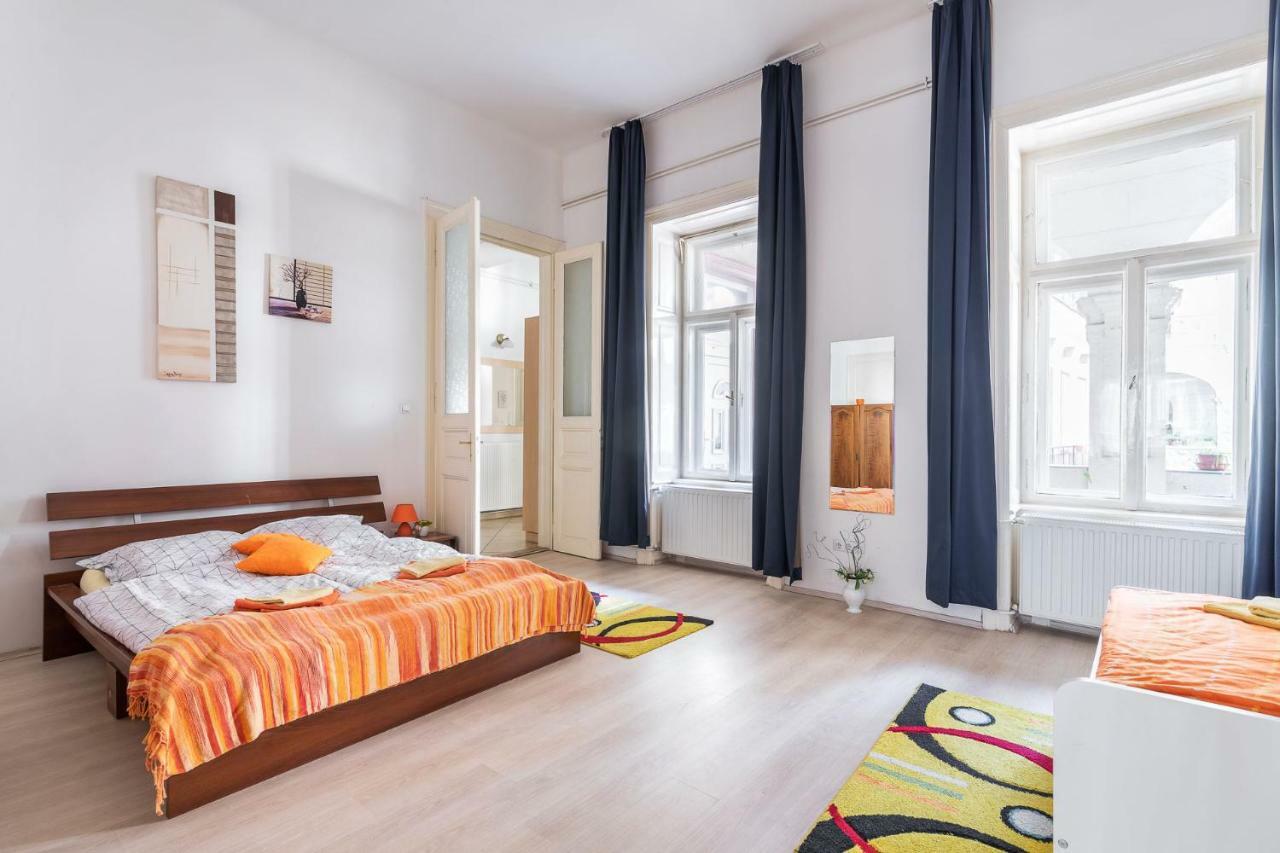 Izabella Home 2 Budapest Exteriör bild