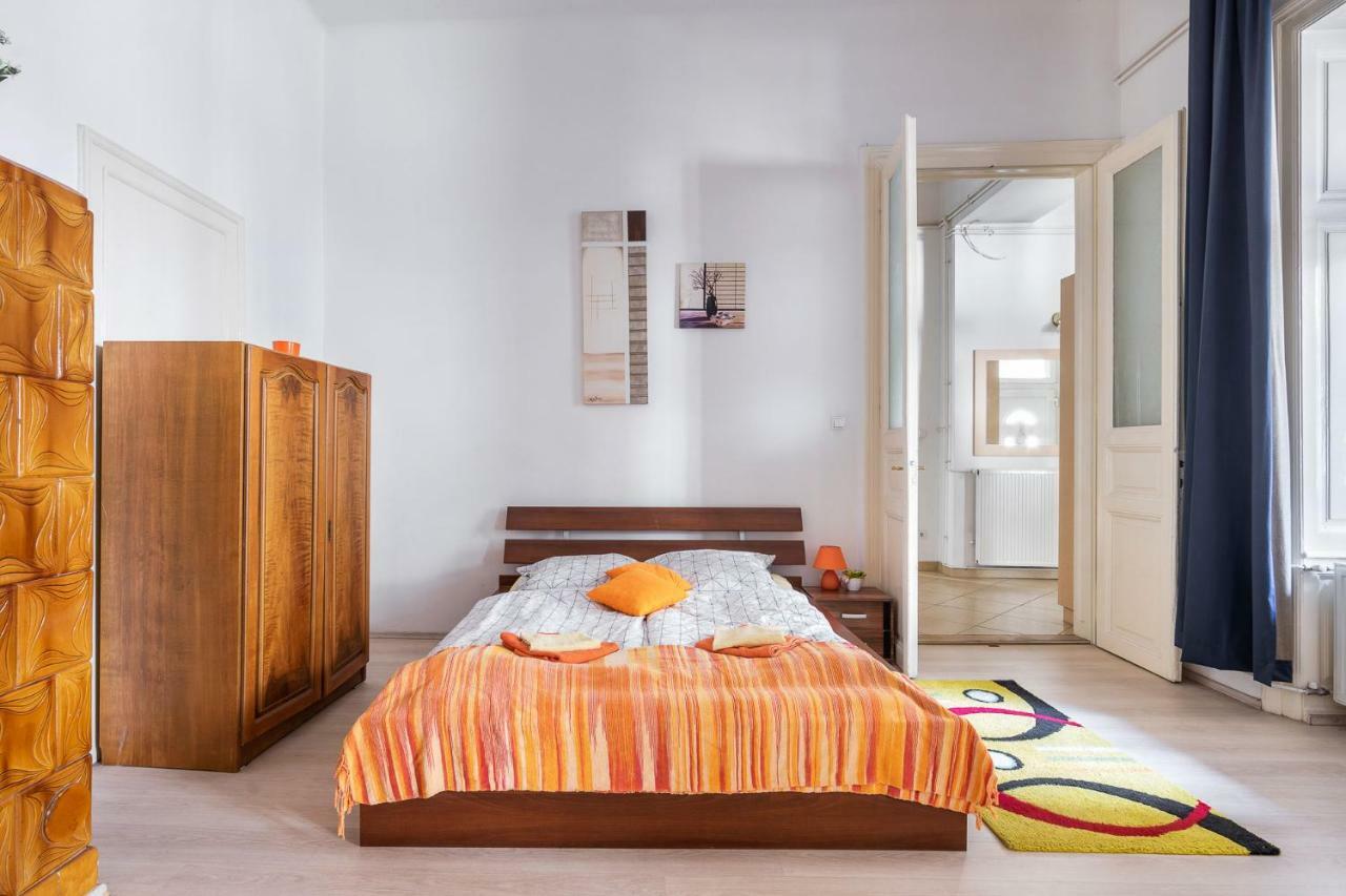 Izabella Home 2 Budapest Exteriör bild