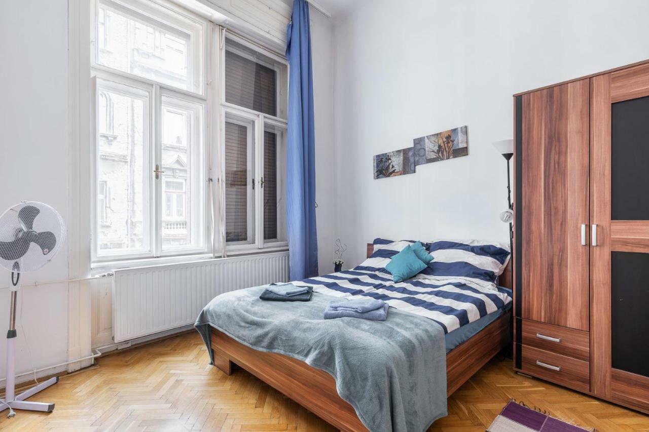 Izabella Home 2 Budapest Exteriör bild