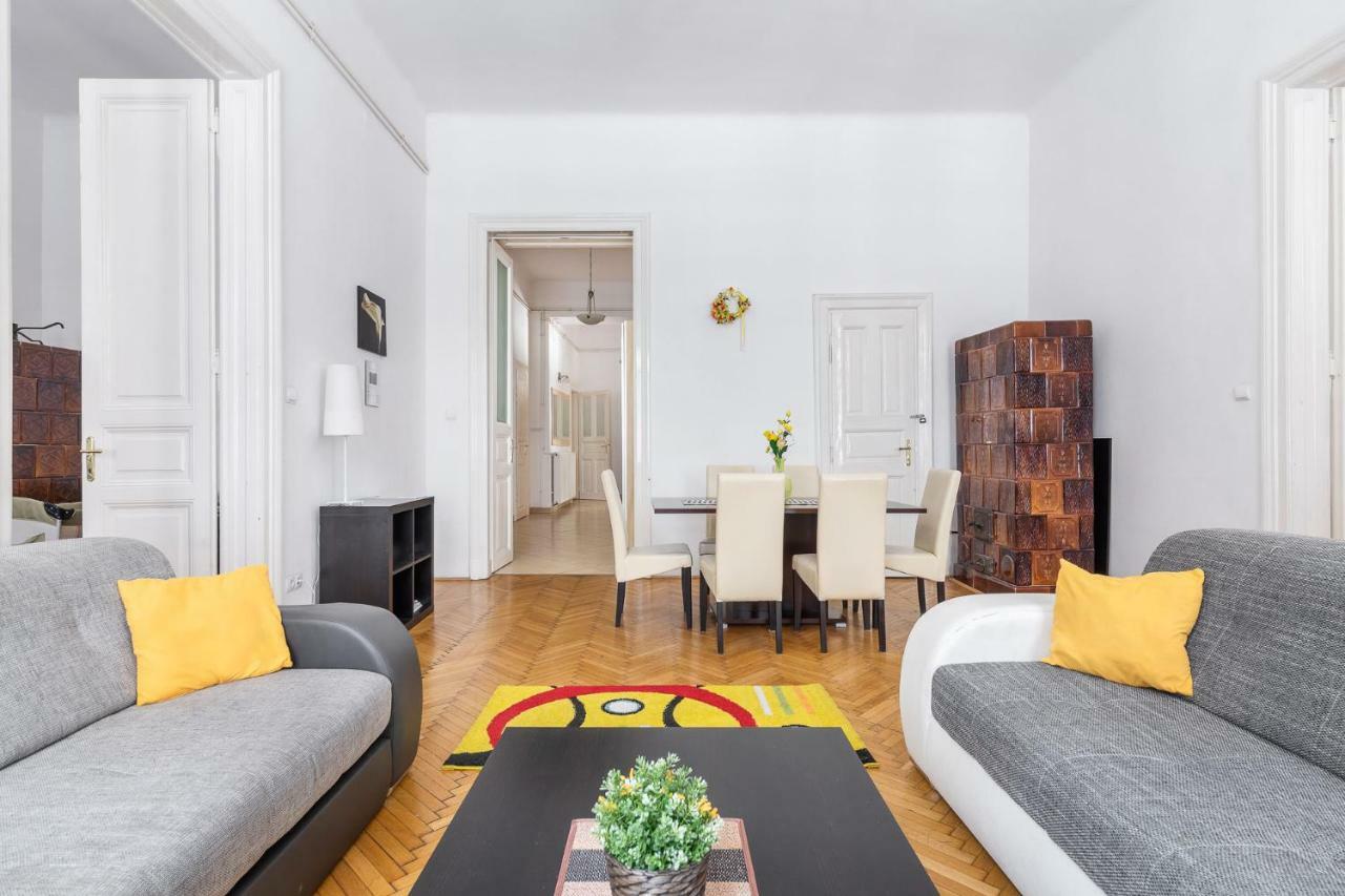 Izabella Home 2 Budapest Exteriör bild